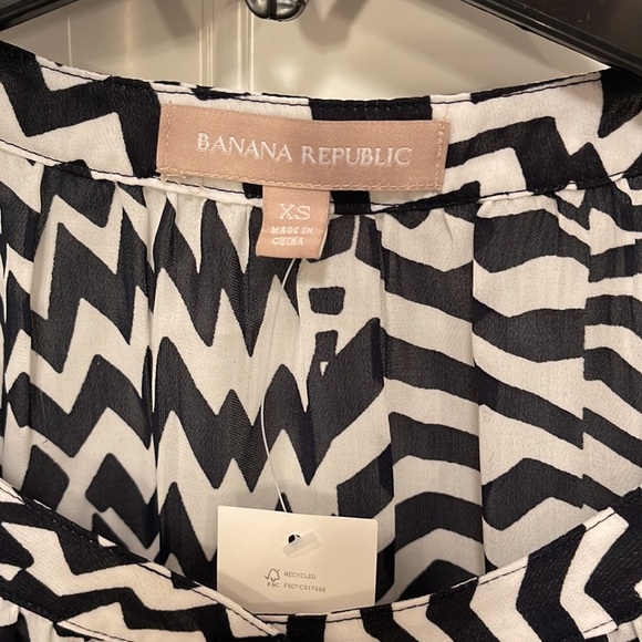 Banana Republic Blouse - Picture 4 of 8